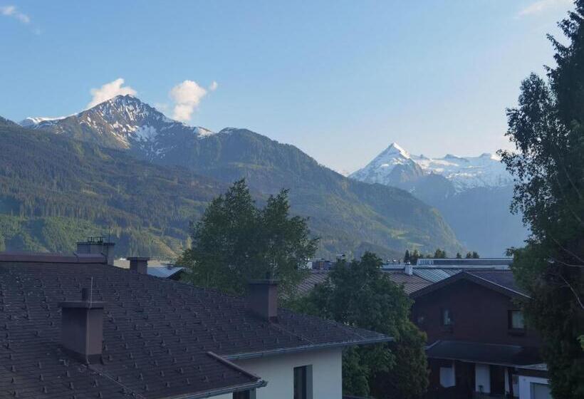 סוויטת ג'וניור עם מרפסת, Landhaus Zell Am See