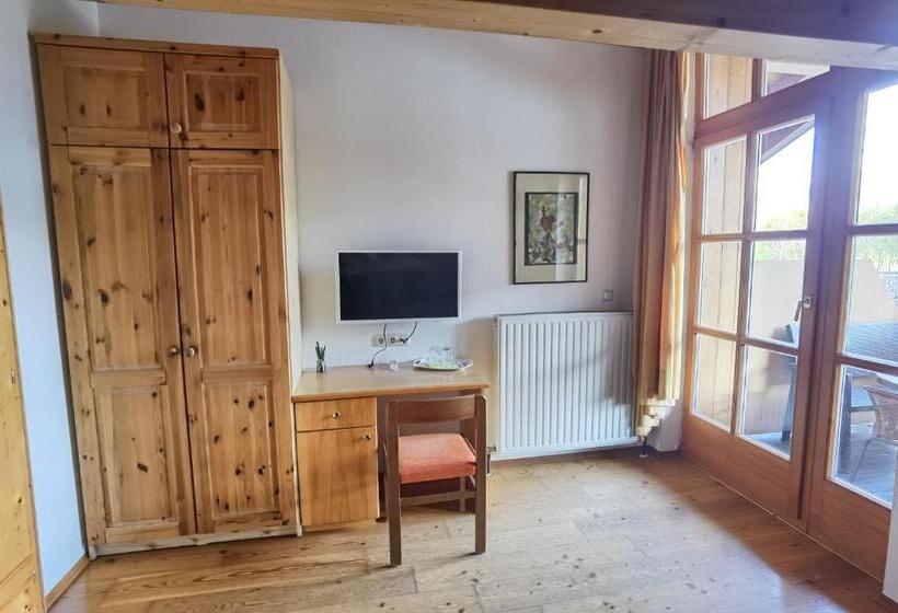 סוויטת ג'וניור עם מרפסת, Landhaus Zell Am See