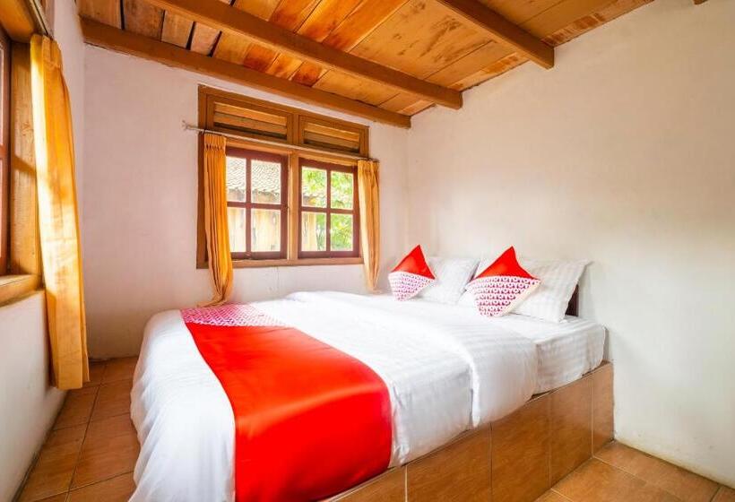 패밀리 룸, Oyo 2278 Cikidang Hunting Resort