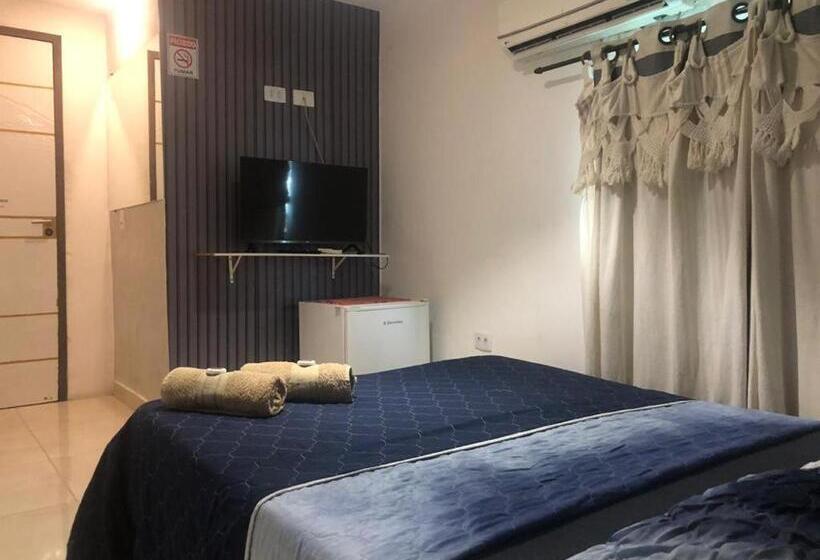 Люкс, The Place Hostel