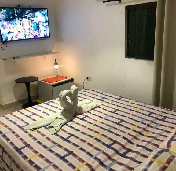 스위트, The Place Hostel