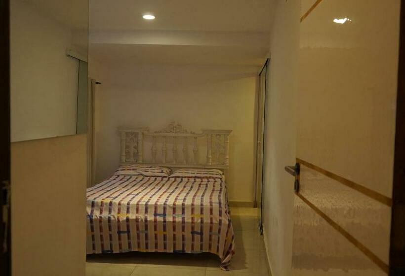 스위트, The Place Hostel