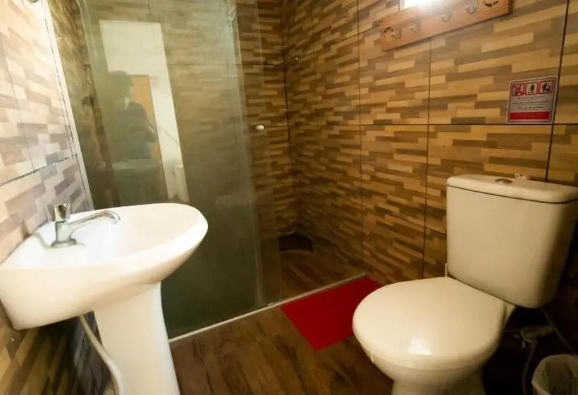 Suite mit Balkon, The Place Hostel