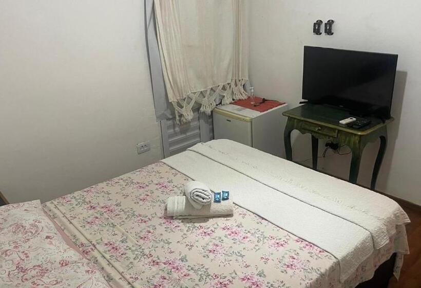 발코니가 있는 스위트, The Place Hostel