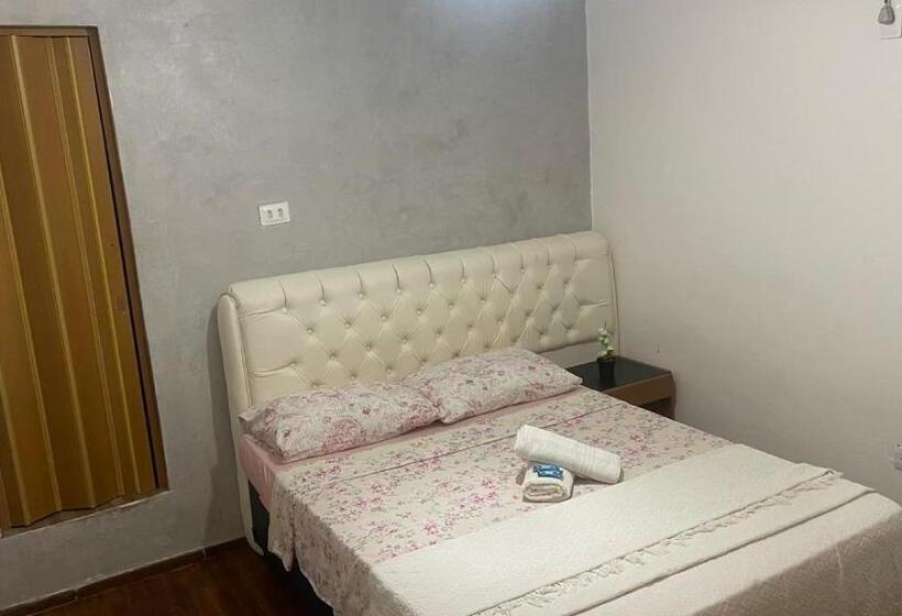 발코니가 있는 스위트, The Place Hostel