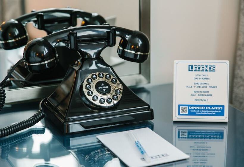 סוויטת דלוקס 2 חדרים, Legends