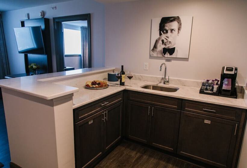 סוויטה דלוקס, Legends