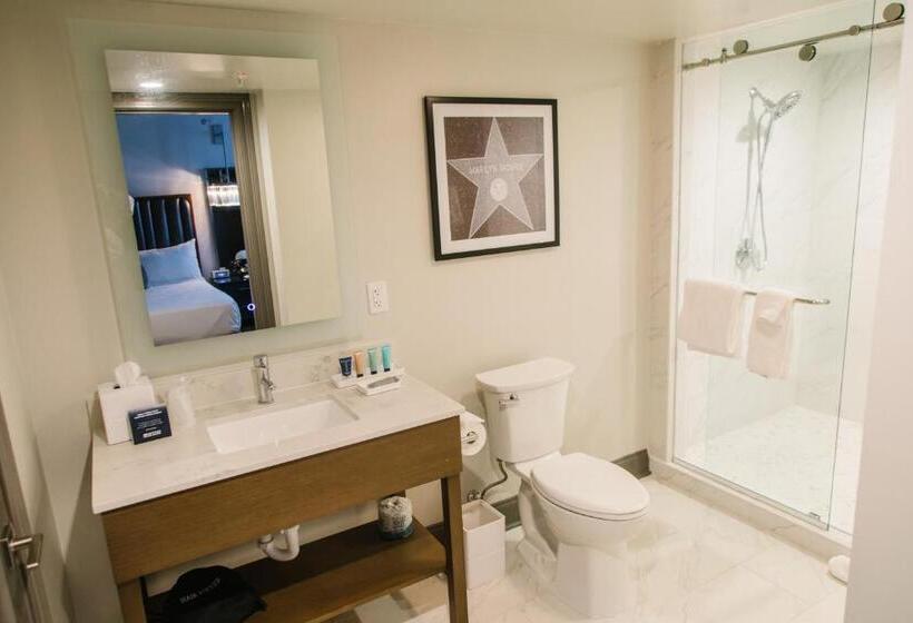 סוויטת דלוקס 2 חדרים, Legends