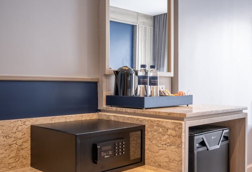 اتاق لوکس با چشمانداز استخر, Seabed Grand Hotel Phuket Sha Extra Plus