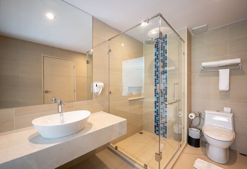 اتاق لوکس با چشمانداز استخر, Seabed Grand Hotel Phuket Sha Extra Plus