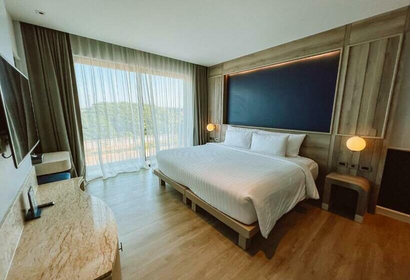 اتاق لوکس با چشمانداز استخر, Seabed Grand Hotel Phuket Sha Extra Plus