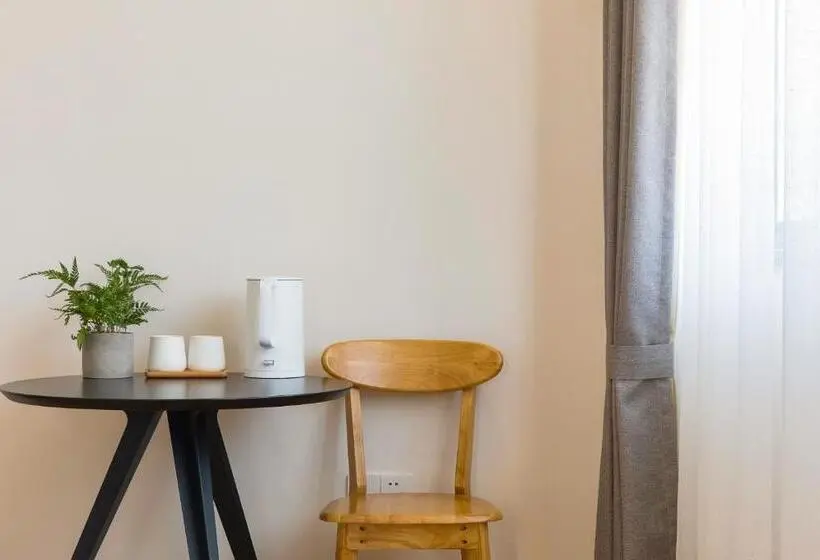 اتاق استاندارد با تخت دو نفره بزرگ, Wander Hostel