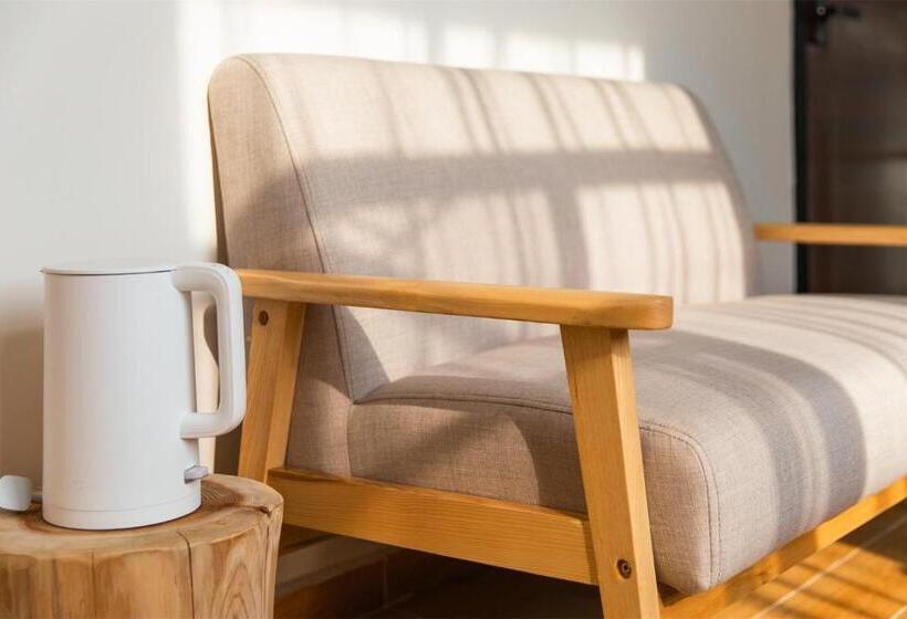 اتاق سوپریور با تخت دو نفره بزرگ, Wander Hostel