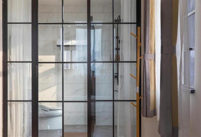 اتاق استاندارد, Wander Hostel