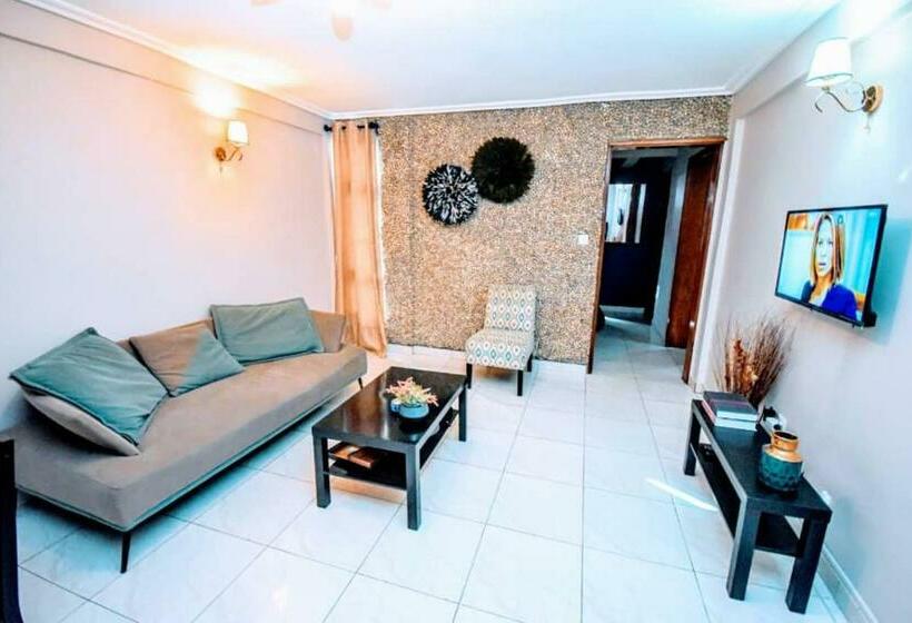 آپارتمان 2 خوابه, Stone House   Makepe, Douala