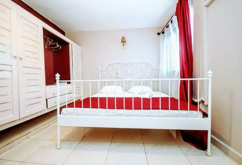 آپارتمان 2 خوابه, Stone House   Makepe, Douala