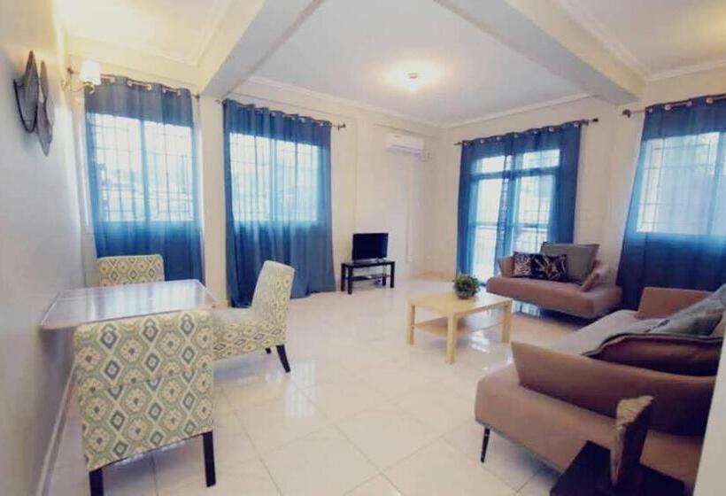 آپارتمان 1 خوابه همکف, Stone House   Makepe, Douala