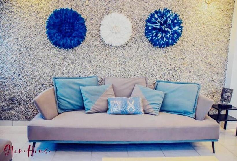 آپارتمان 1 خوابه همکف, Stone House   Makepe, Douala