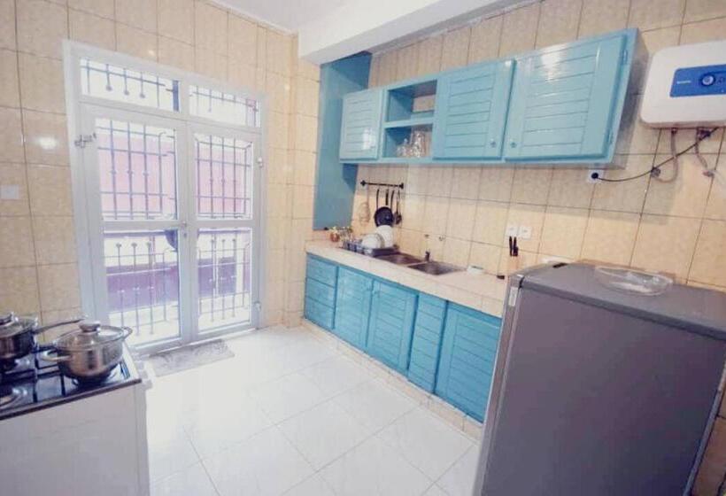 آپارتمان 1 خوابه همکف, Stone House   Makepe, Douala