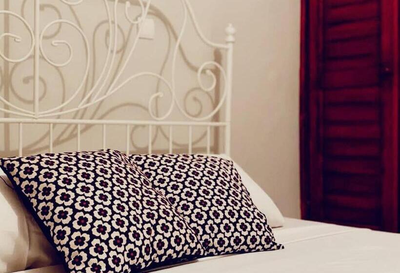 آپارتمان 1 خوابه, Stone House   Makepe, Douala