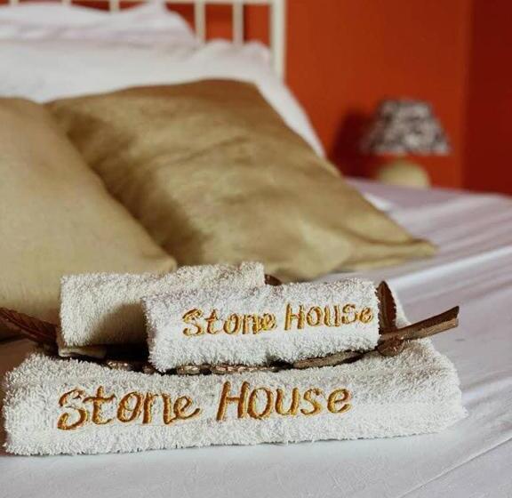 آپارتمان 1 خوابه, Stone House   Makepe, Douala