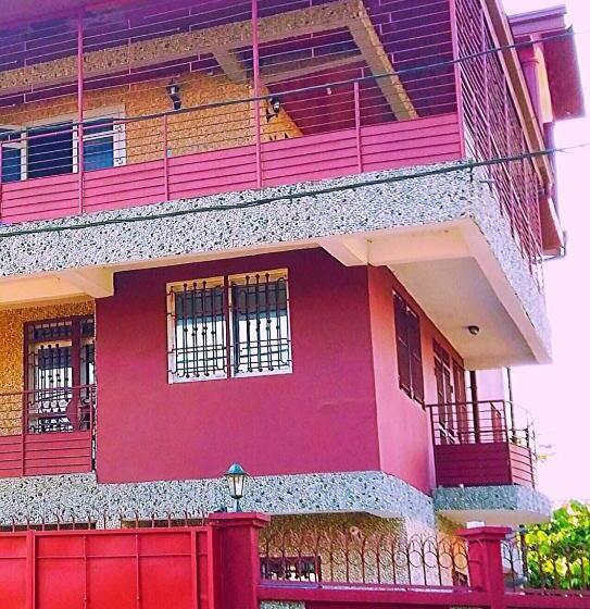 آپارتمان 1 خوابه همکف, Stone House   Makepe, Douala