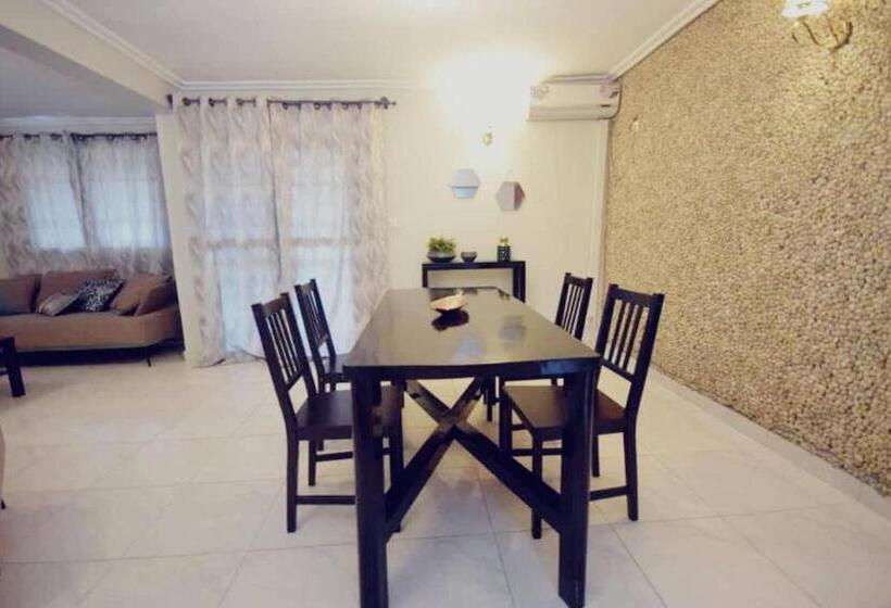 آپارتمان 1 خوابه, Stone House   Makepe, Douala