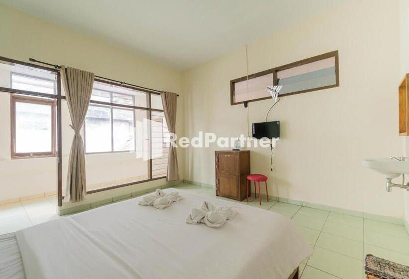 Номер Deluxe, Pondok Cahaya Panorama Mitra Reddoorz