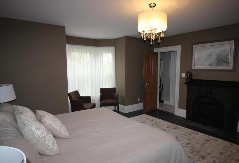 디럭스 스위트, Maplehurst Manor Bed And Breakfast