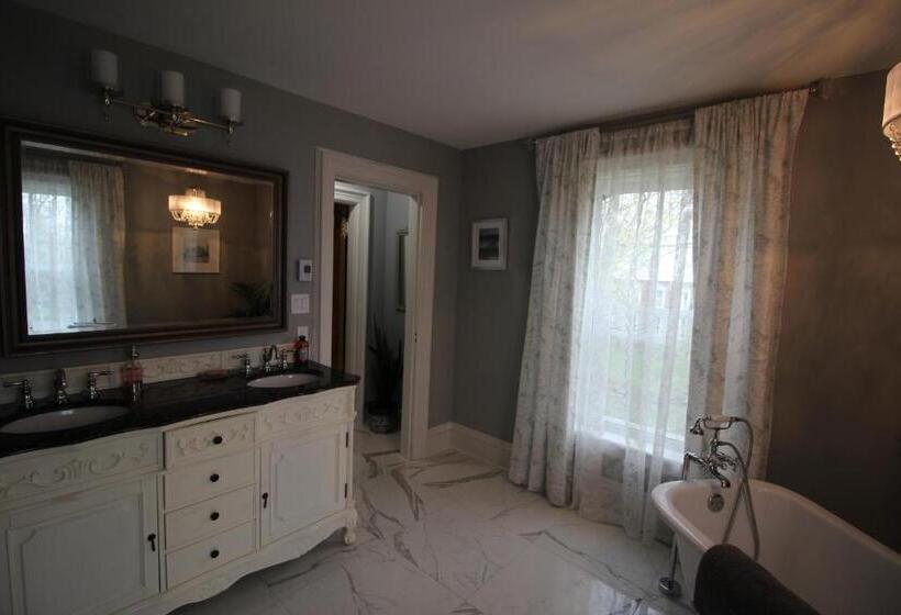 豪华套房, Maplehurst Manor Bed And Breakfast