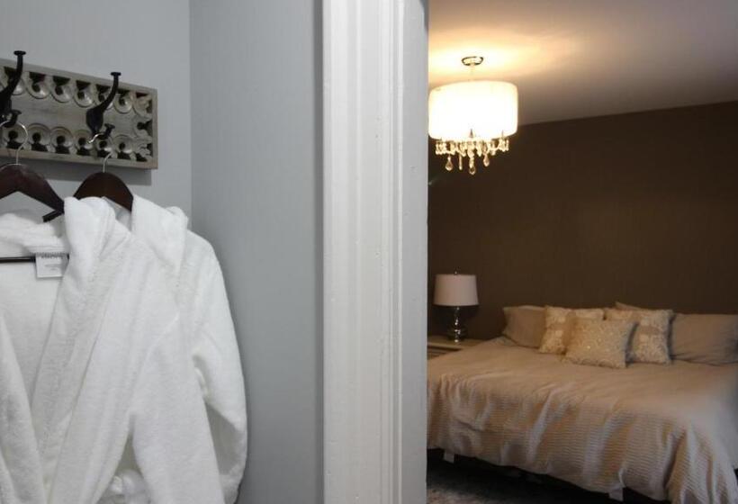 디럭스 스위트, Maplehurst Manor Bed And Breakfast
