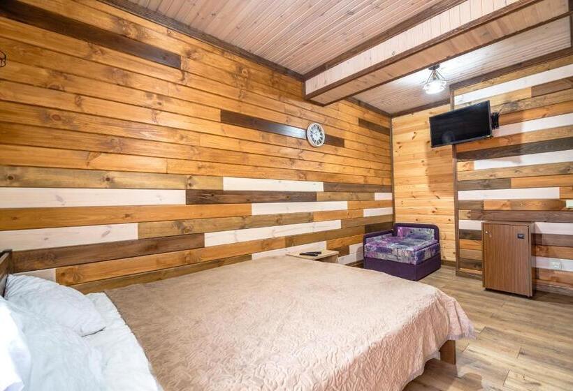 اتاق سوپریور سه تخته, Familiia