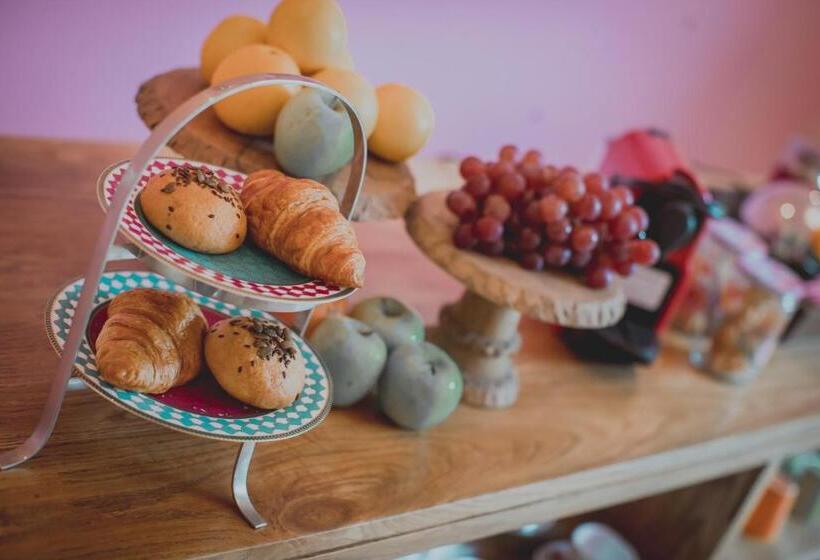 スーペリアースイート, Rose Amer