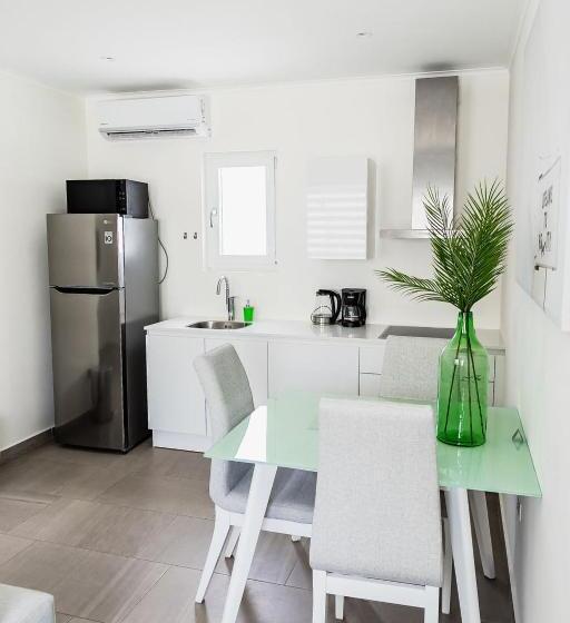 آپارتمان 1 خوابه, The Palm Leaf Apartments