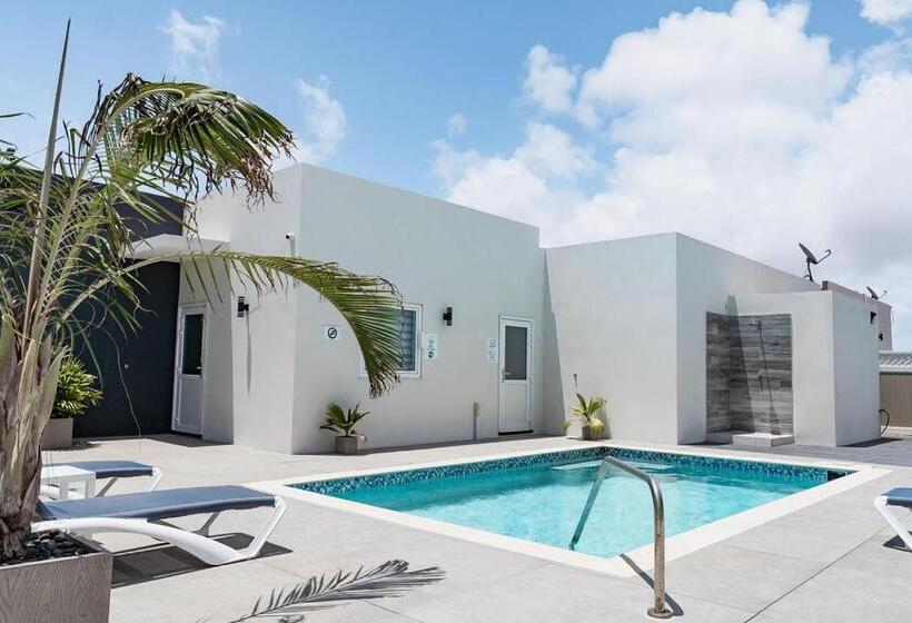 آپارتمان 1 خوابه, The Palm Leaf Apartments