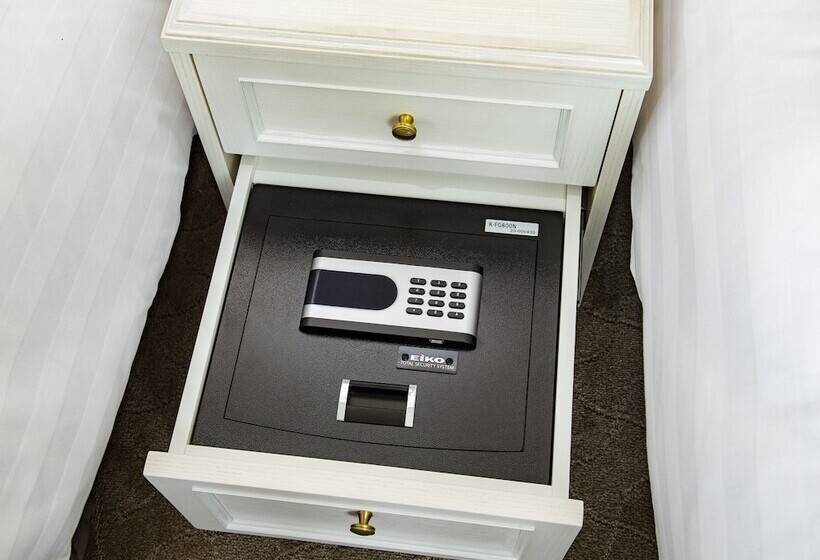 غرفة قياسية, Takarazuka