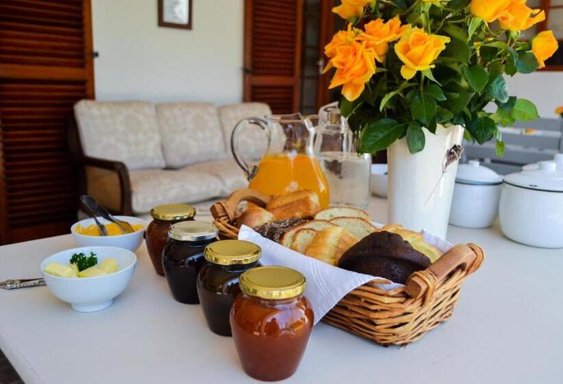 חדר סטנדרט, Aan Den Weg