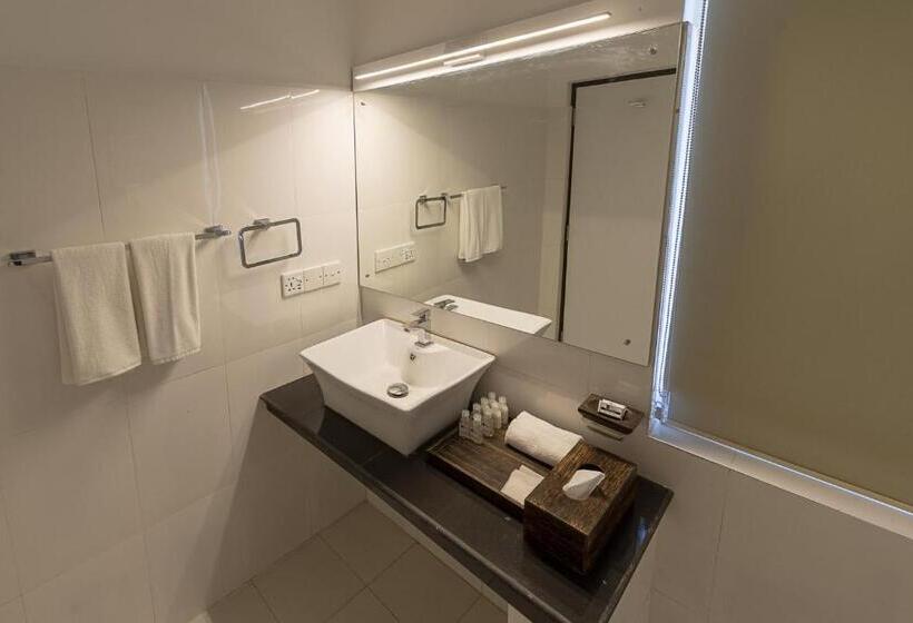 Quarto Deluxe, Pearl Royal Hotel, Colombo
