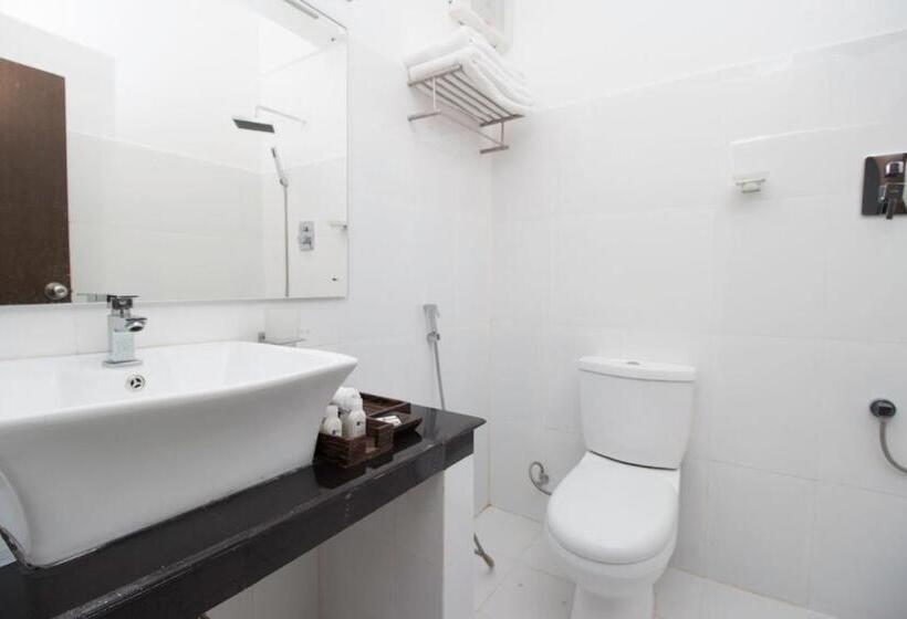 Quarto Deluxe, Pearl Royal Hotel, Colombo