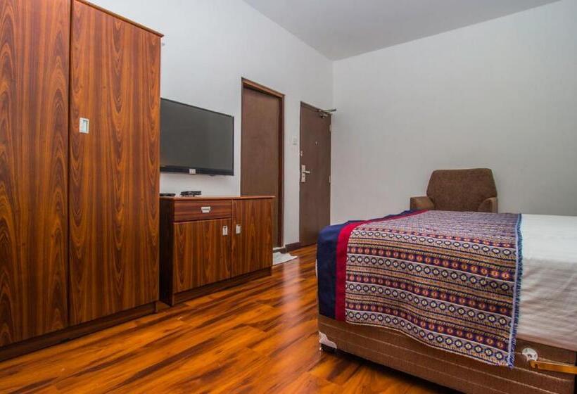 Quarto Deluxe, Pearl Royal Hotel, Colombo