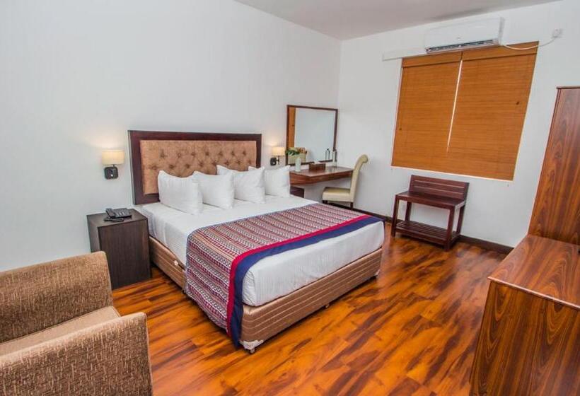 Quarto Deluxe, Pearl Royal Hotel, Colombo