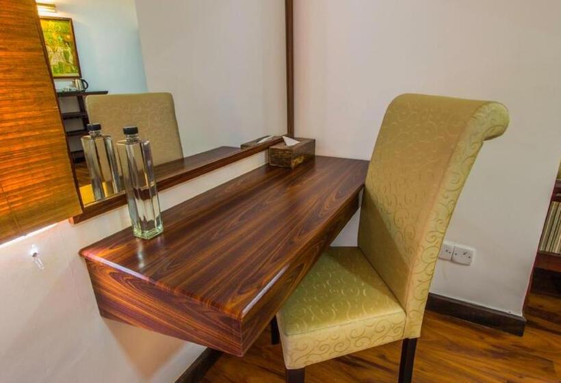 Quarto Estandar, Pearl Royal Hotel, Colombo