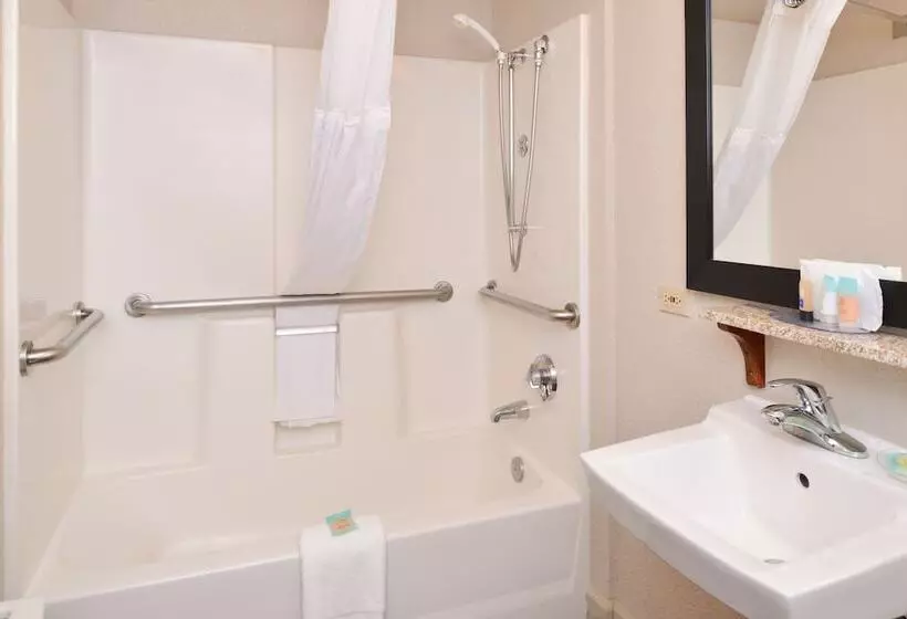 Deluxe Room Mountain View, Best Western Plus Peak Vista Inn & Suites