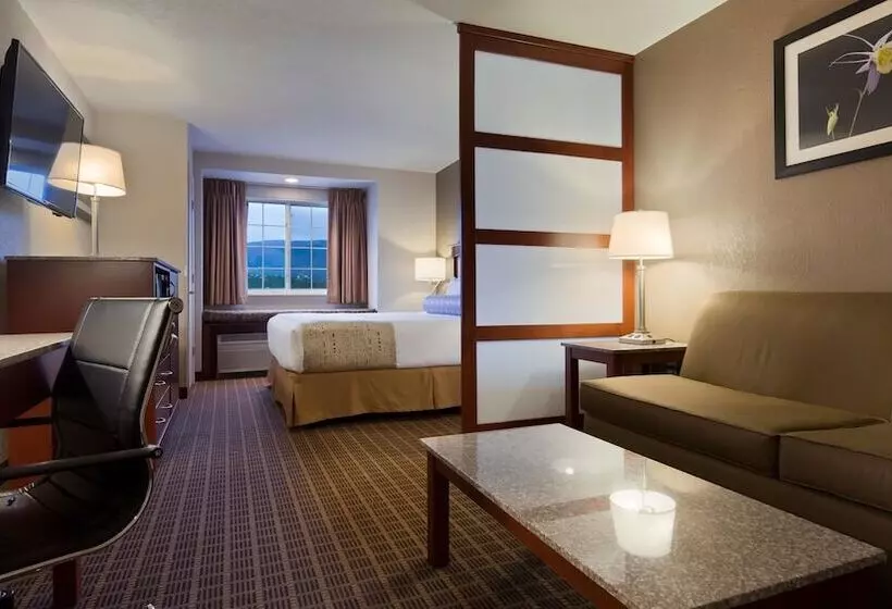 Deluxe Room Mountain View, Best Western Plus Peak Vista Inn & Suites