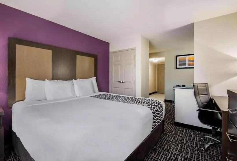 キングサイズベッドのエクゼクティブルーム, La Quinta Inn By Wyndham West Long Branch