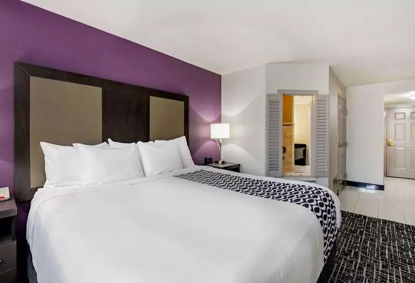 デラックスルーム, La Quinta Inn By Wyndham West Long Branch
