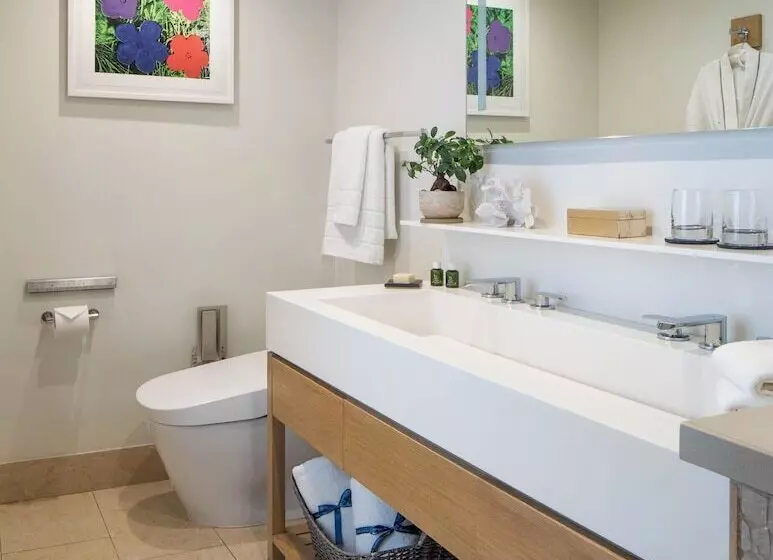 سوییت جونیور با چشم‌انداز دریا, Malibu Beach Inn