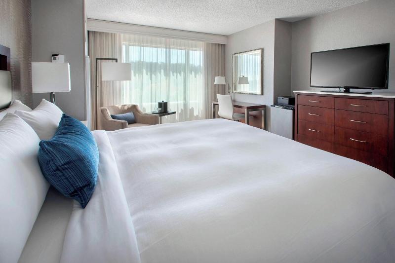 غرفة قياسية سرير كينج, Marriott Philadelphia West