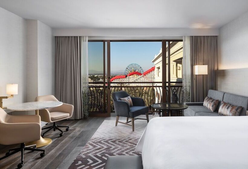 Studio Standard Lit Double, The Westin Anaheim Resort