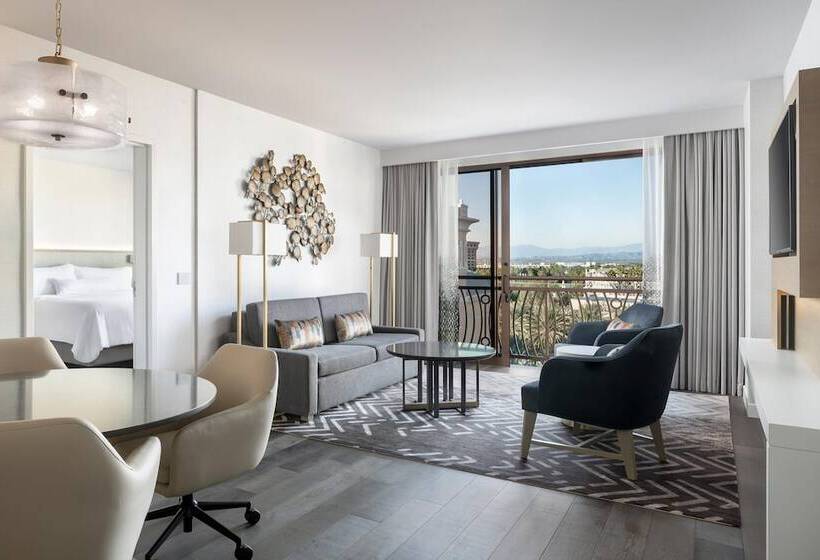 Suite, The Westin Anaheim Resort